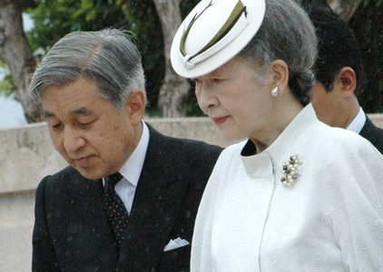 Împăratul Japoniei rosteşte luni un discurs rar către naţiune, primul pas spre abdicare, potrivit analiştilor