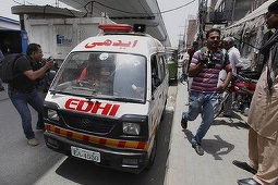 Cel puţin 30 de morţi şi zeci de răniţi, după ce o bombă a explodat la un spital din oraşul pakistanez Quetta