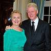 ALEGERI SUA: Hillary şi Bill Clinton au câştigat peste 10 milioane de dolari anul trecut şi au plătit 43% în taxe
