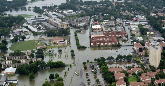 Cinci morţi şi peste 20.000 de persoane salvate în timpul unor inundaţii "fără precedent" în Louisiana
