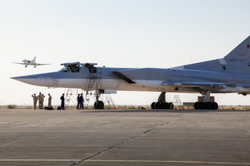 Teheran susţine că îşi va împărţi facilităţile militare cu Moscova în lupta de combatere a terorismului
