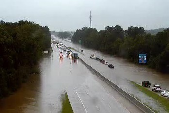 Şapte persoane şi-au pierdut viaţa, iar peste 30.000 au fost salvate din calea apelor în timpul inundaţiilor din Louisiana