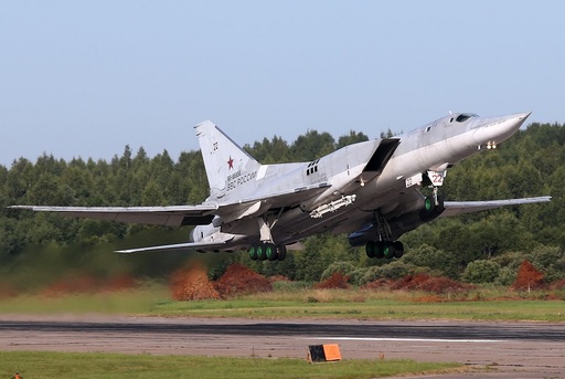 Rusia atacă aerian pentru prima dată jihadişti în Siria din Iran