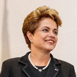 Rousseff se va apăra singură în Senat