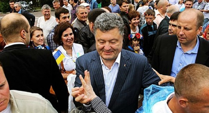 Poroşenko avertizează cu privire la o escaladare a războiului ucrainean şi o eventuală impunere a legii marţiale