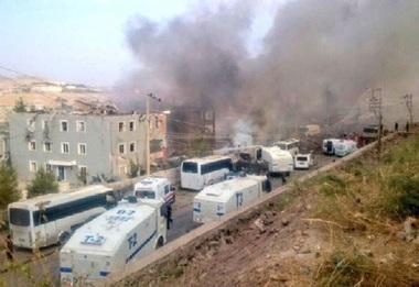 Rebeli kurzi revendică într-un comunicat postat pe aripa armată a PKK atacul împotriva poliţiei turce de la Cizre