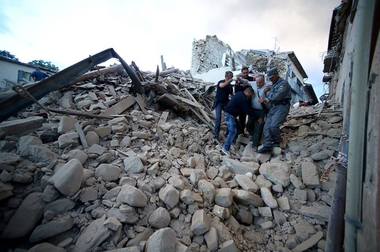 O şcoală avariată deja de seismul de miercuri, din Italia, s-a prăbuşit complet duminică, după o nouă replică seismică