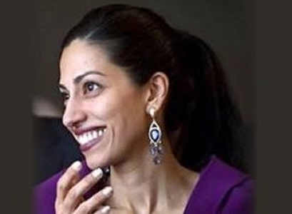 Unul dintre principalii consilieri ai lui Clinton divorţează de soţul ei după un scandal sexual