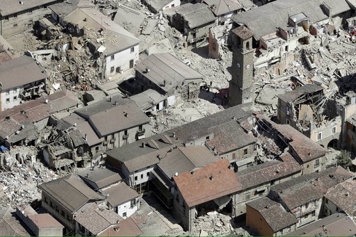 Zi de doliu naţional în Italia: Funeralii de stat, organizate a doua oară, pe ruinele de la Amatrice, în urma unui protest al locuitorilor zonei. Cioloş va fi prezent la eveniment