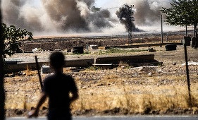 Statul Islamic, izolat de restul lumii după ce a fost respins în totalitate de la frontiera siriano-turcă de rebeli susţinuţi de Ankara