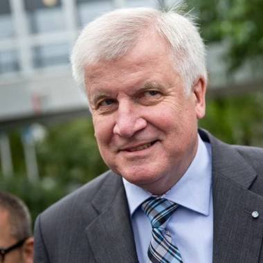 Liderul bavarez o avertizează pe Merkel după înfrângerea suferită de conservatori în alegerile din Mecklenburg-Pomerania Inferioară