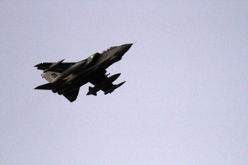 Jihadiştii Statului Islamic au doborât un avion al forţelor guvernamentale siriene