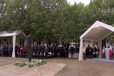 Hollande prezidează o ceremonie naţională în memoria victimelor terorismului