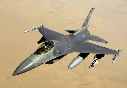 Două avioane F-16 daneze au participat la raidul aerian în care au fost ucişi zeci de militari sirieni, anunţă Copenhaga