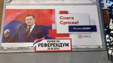 Etnicii sârbi se pronunţă prin referendum pe tema unei "zile naţionale" în Republica Srpska şi creează tensiuni în Bosnia şi Herţegovina