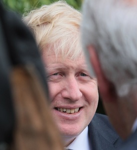 Boris Johnson a lăudat maşinile de spălat turceşti în timpul vizitei sale la Ankara