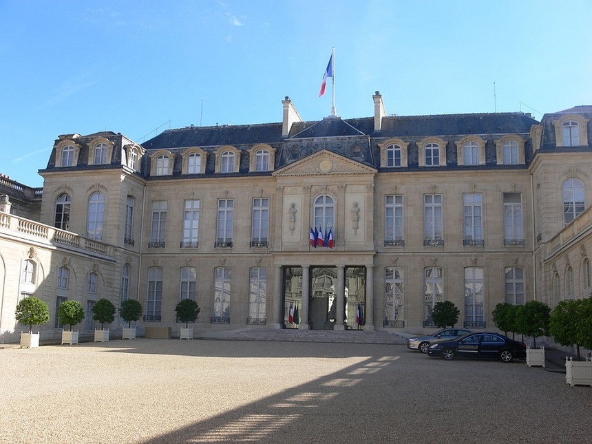 Autorităţile franceze au sporit măsurile de securitate la Palatul Elysee, de teama unui atac terorist