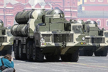 Rusia confirmă că a desfăşurat un sistem de rachete S-300 în Siria