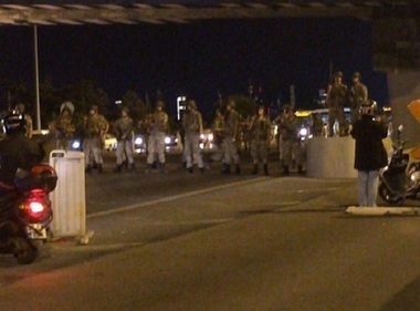 Cel puţin trei diplomaţi turci, printre care şi un ataşat militar, au cerut azil în Germania după tentativa de puci