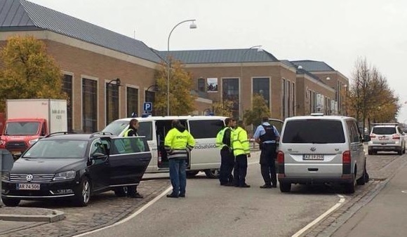 Autorităţile daneze au evacuat două aeroporturi provinciale şi centre comerciale în urma unor false ameninţări cu bombă