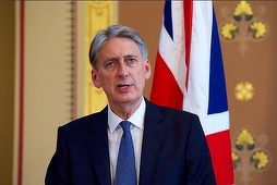 Ministrul de Finanţe Hammond îi transmite lui May că nu demisionează, după ce presa a dezvăluit disensiuni puternice între membrii Guvernului cu privire la Brexit
