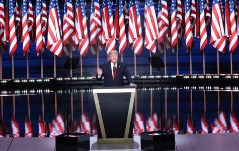 Donald Trump susţine că va recunoaşte rezultatele unor alegeri ”clare”, dar îşi rezervă dreptul de a lansa o acţiune legală