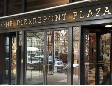 ALEGERI SUA: Poliţiştii newyorkezi anunţă că substanţa albă descoperită la sediul de campanie democrat nu este dăunătoare