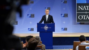 Avioane Awacs NATO au efectuat prima misiune de susţinere a coaliţiei împotriva Statului Islamic, anunţă Stoltenberg
