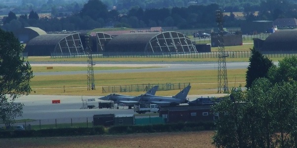 Avioane de tip Typhoon de la RAF Coningsby vor fi trimise în 2017 timp de patru luni în România