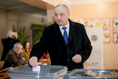 Preşedintele şi premierul R. Moldova, dar şi o parte dintre candidaţi s-au prezentat la urne în alegerile prezidenţiale