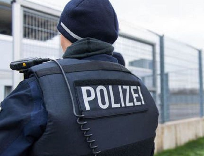 ISIS a revendicat uciderea unui adolescent la Hamburg