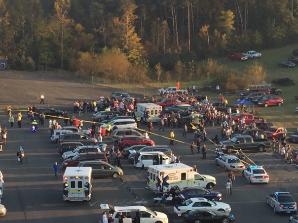 SUA: Nouă persoane au fost rănite, după ce un autovehicul a intrat într-o mulţime de fani NASCAR