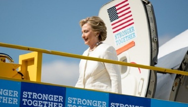 Clinton îşi multiplică atacurile la adresa lui Trump cu o săptămână înainte de alegerile prezidenţiale