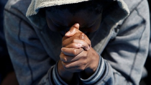 Amnesty denunţă într-un raport cazuri de "torturare" a unor migranţi de către poliţişti italieni
