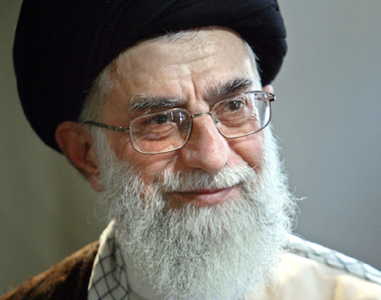 Liderul suprem iranian Ali Khamenei îi critică pe candidaţii la preşedinţia SUA despre care afirmă că sunt în criză