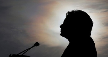 FBI şi agenţii de spionaj examinează în cadrul anchetei cu privire la amestecul Rusiei în alegerile din SUA documente false vizând discreditarea campaniei lui Clinton 