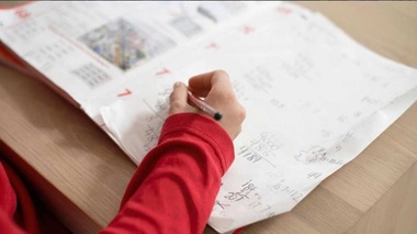 Spania: Mii de părinţi ameninţă că vor intra în grevă împotriva temelor primite de elevi în şcolile publice