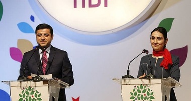 Principalul partid pro-kurd din Turcia anunţă că boicotează Parlamentul; Ankara convoacă ambasadorii UE luni dimineaţa