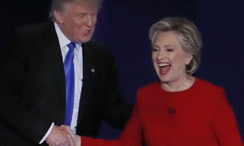 ALEGERI SUA - DOCUMENTAR: Clinton şi Trump la casele de pariuri, cu câteva ore înainte de alegeri