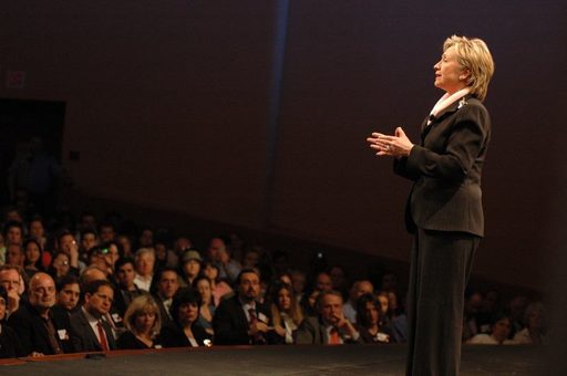 Echilibrul de forţe se schimbă din nou în Florida; Clinton conduce după numărarea a 65% dintre voturi