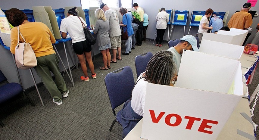 Secţiile de vot s-au închis în încă 16 state importante, printre care Florida