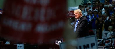 ANALIZĂ: Donald Trump, faţa americană a populismului