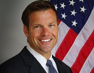 Secretarul de stat din Kansas, Kris Kobach, a anunţat că face parte din echipa de tranziţie a lui Trump