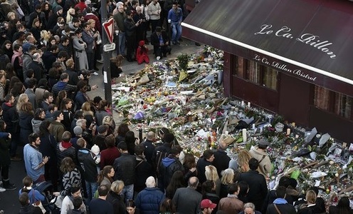 Franţa marchează duminică un an de la atacurile de la Paris. Cum s-a schimbat societatea franceză
