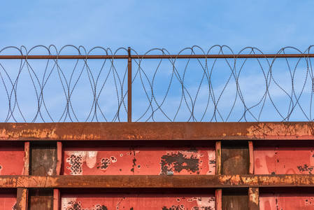 UE anunţă extinderea cu încă trei luni a controalelor vamale în interiorul zonei Schengen