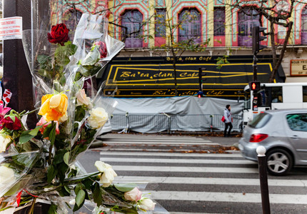 Franţa marchează un an de la atentatele de la Paris. Scrisoarea unui supravieţuitor al masacrului de la Bataclan