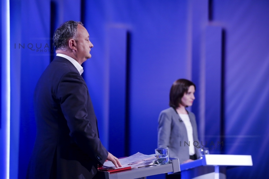 Socialistul Igor Dodon este câştigătorul alegerilor prezidenţiale din Republica Moldova, cu 55,39% din voturi, Maia Sandu - 44,61%, după centralizarea a 95,48% din procesele-verbale. Proteste la sediul Comisiei Electorale Centrale din Chişinău - UPDATE