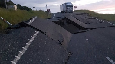 Un nou cutremur puternic a avut loc în Noua Zeelandă. Un baraj a fost fisurat în urma seismelor, iar  autorităţile îndeamnă locuitorii din aval să evacueze zona