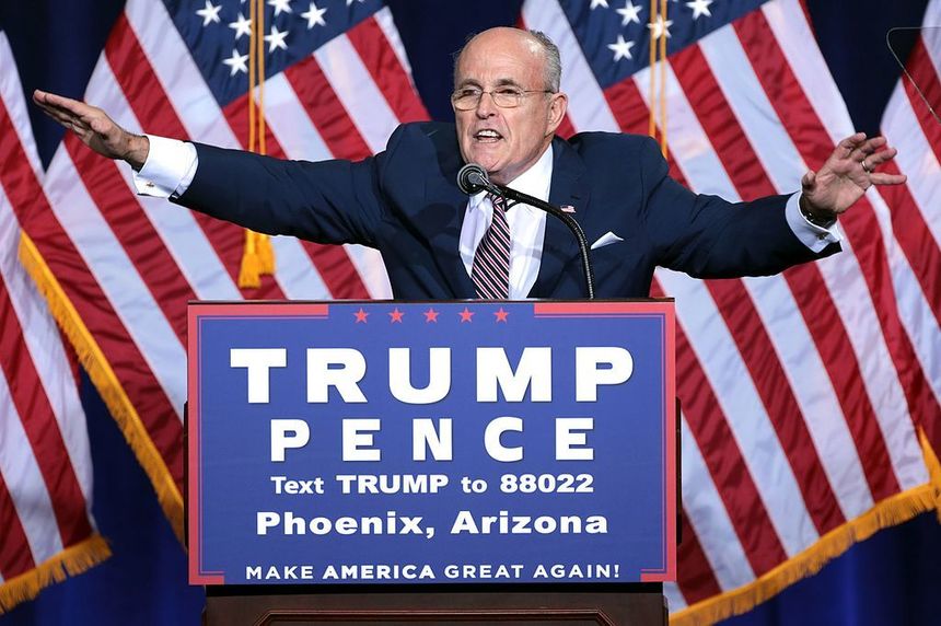 Politico: Rudy Giuliani a primit comisioane pentru consultanţă de la exilaţi iranieni, precum şi din Qatar şi Venezuela