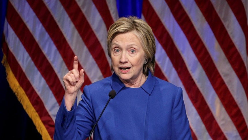 Clinton spune că şi-a dorit să se ghemuiască cu o carte bună de citit în mână şi să nu mai iasă din casă după alegeri